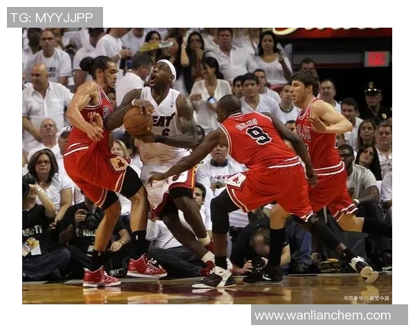 小牛队与热火队首场对决精彩回顾与赛后分析